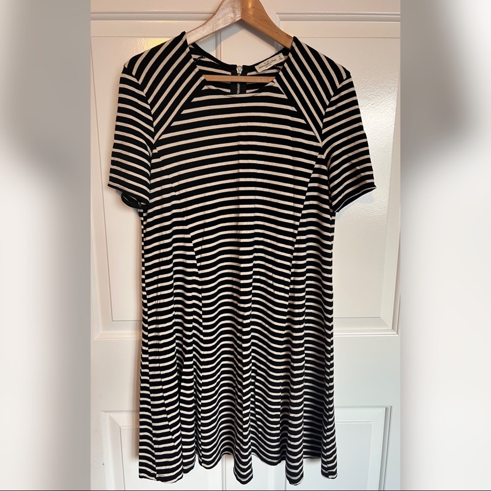 Abercrombie and Fitch dress. Size M.